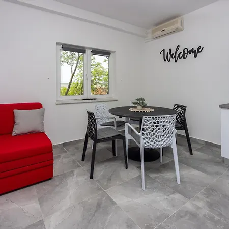 Plemmy Apartament Jadranovo