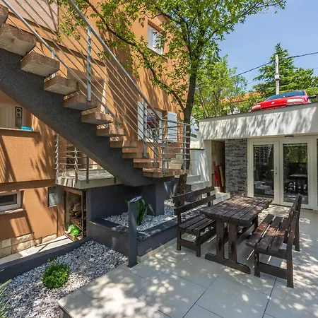 Apartment Plemmy *